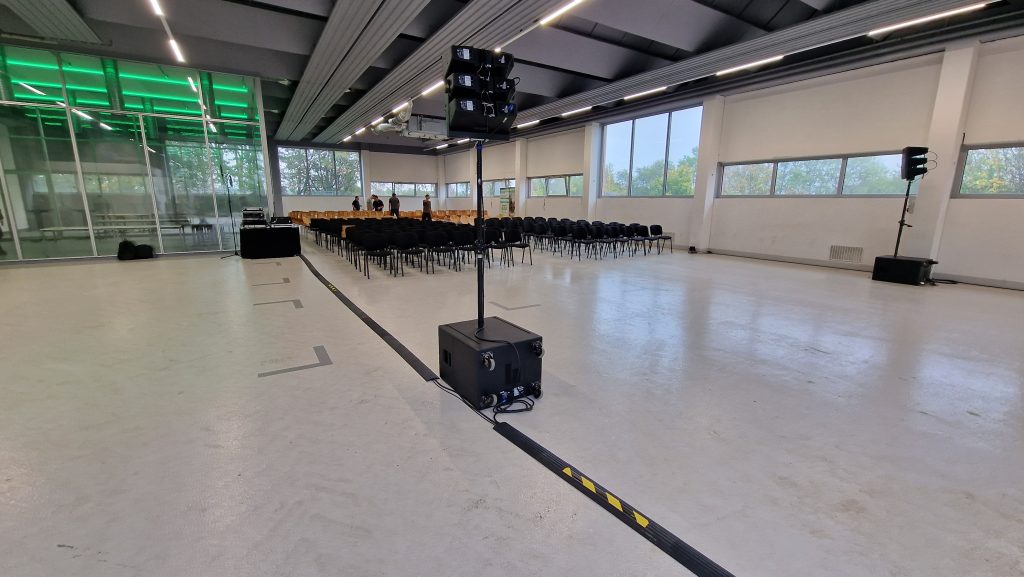 Leistung: tontechnik auf Konferenz